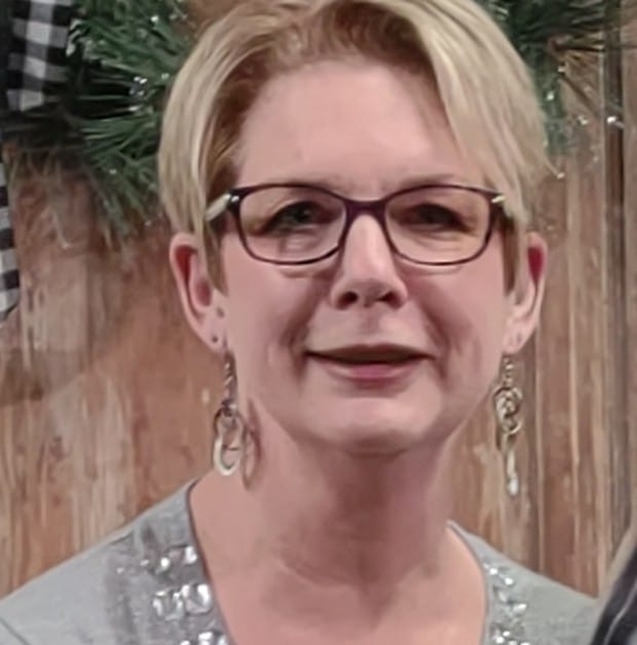 Meet your Posher, Debra - Picture 1 of 1